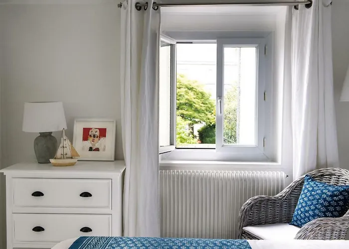 Villa La Maison De Colette, Traditionnelle Maison D'armateur De 3 Et 3 Salles De Bains Honfleur